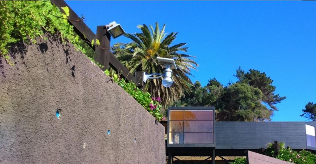 風光互補路燈保養技巧