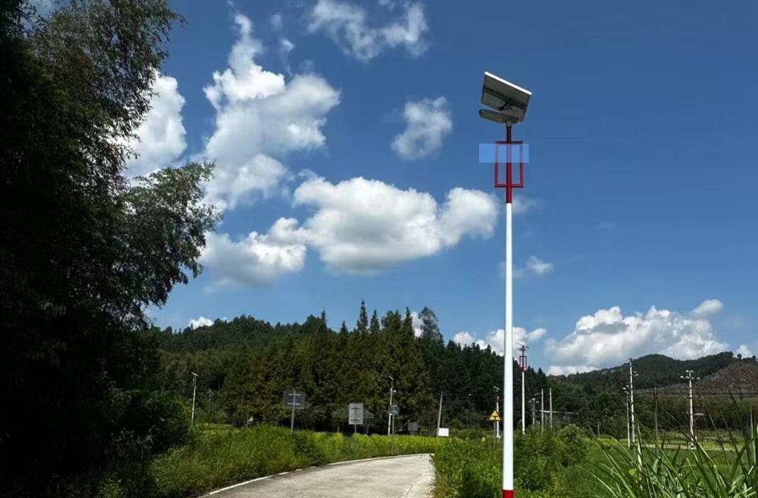 太陽能風(fēng)光互補(bǔ)路燈各部件要求都有什么